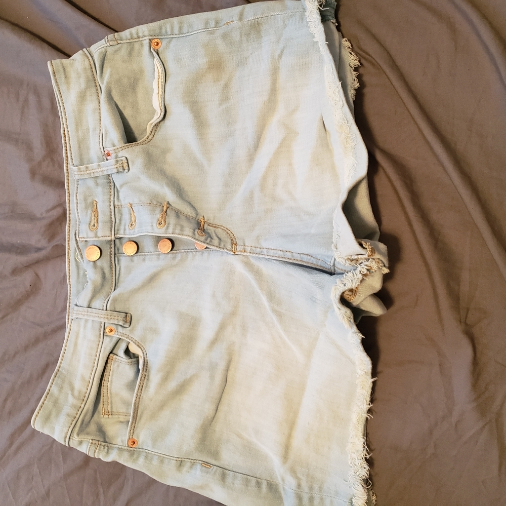 Universal Thread Shorts - Picture 3 of 5